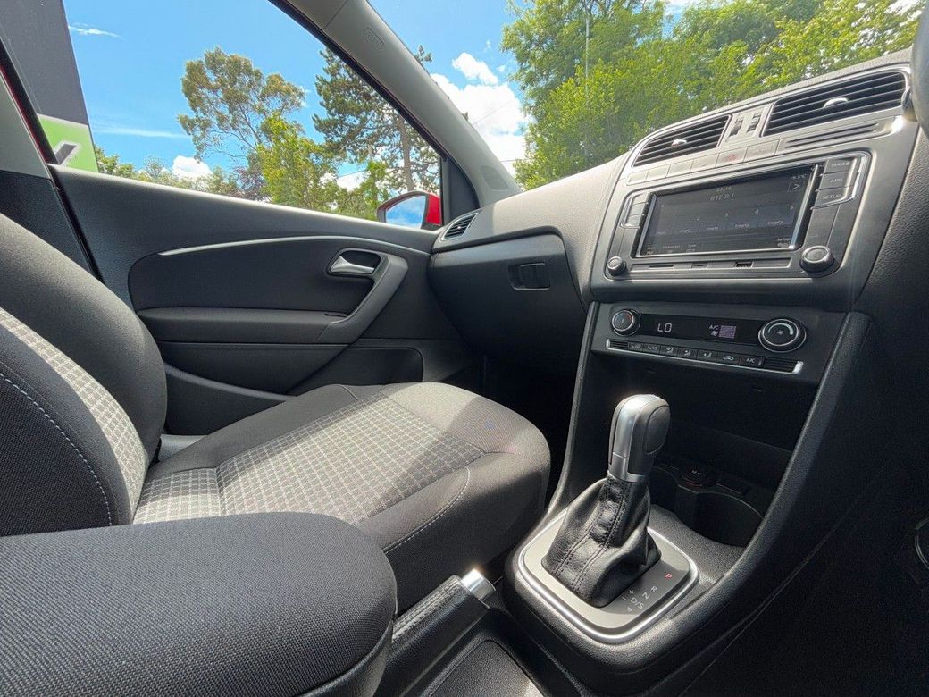 2017 Volkswagen Polo