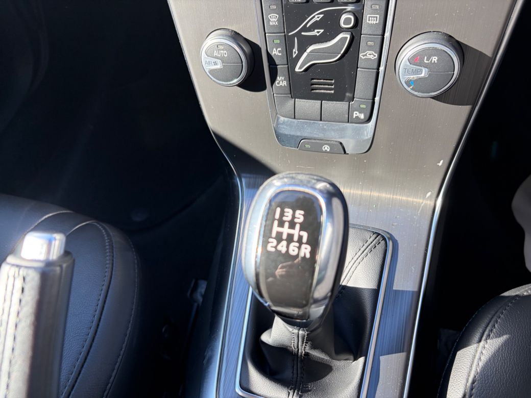 2015 Volvo V40