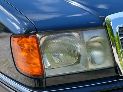 1991 Mercedes-Benz E 300