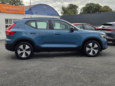 2023 Volvo XC40