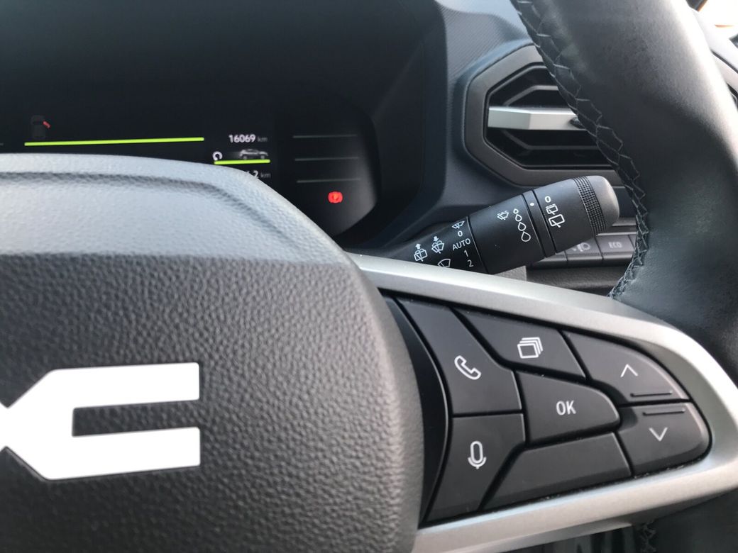 2025 Dacia Duster