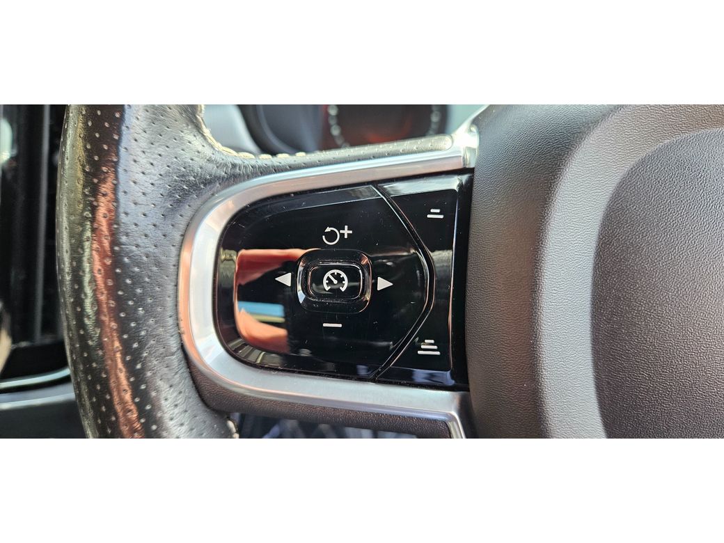 2017 Volvo S90