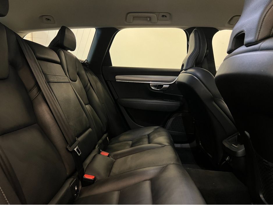 2019 Volvo V90