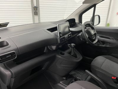 2024 Peugeot Partner