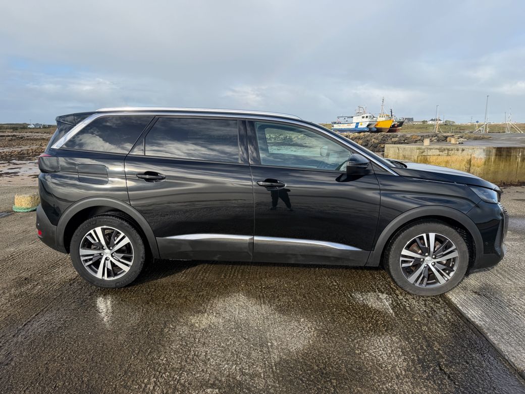 2023 Peugeot 5008