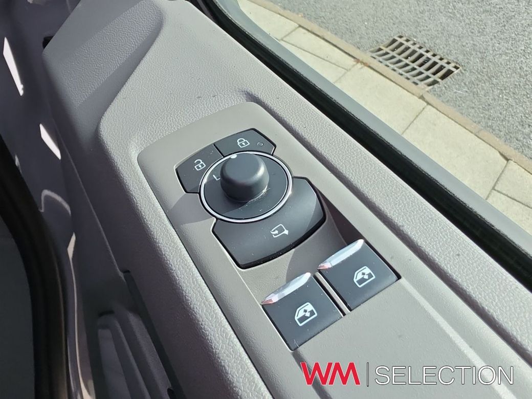 2025 Volkswagen Transporter