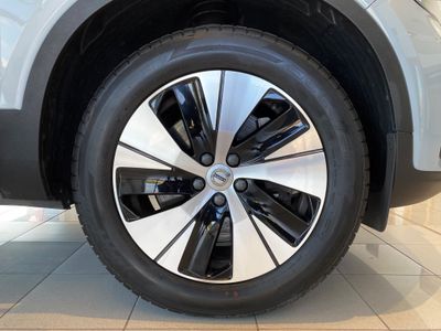 2023 Volvo XC40
