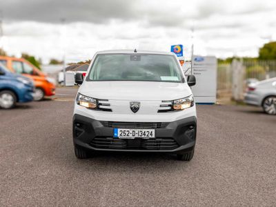 2025 Peugeot Partner