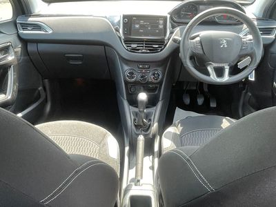 2015 Peugeot 208