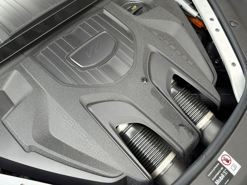 2025 Porsche Panamera