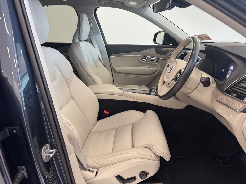 2023 Volvo XC90