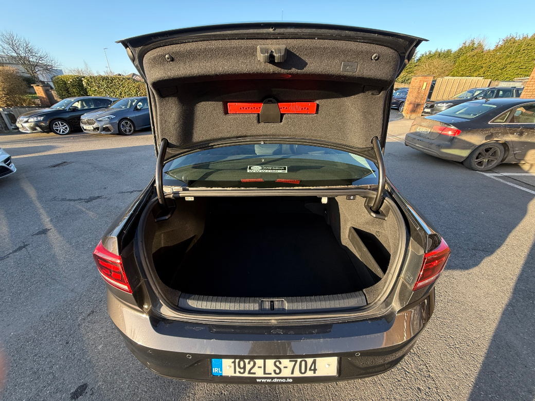 2019 Volkswagen Passat