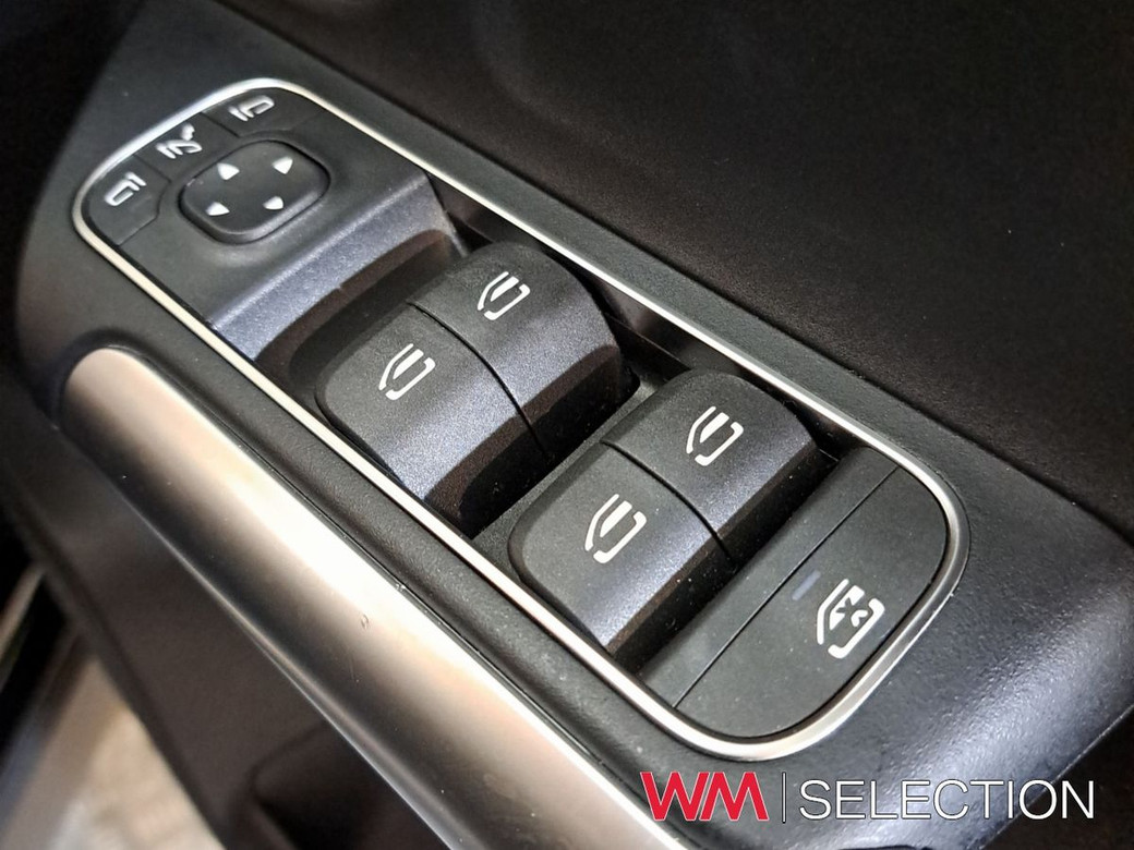 2025 Mercedes-Benz GLA Class