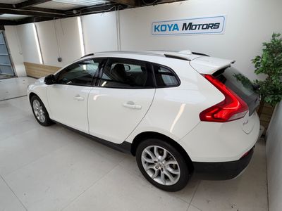 2017 Volvo V40