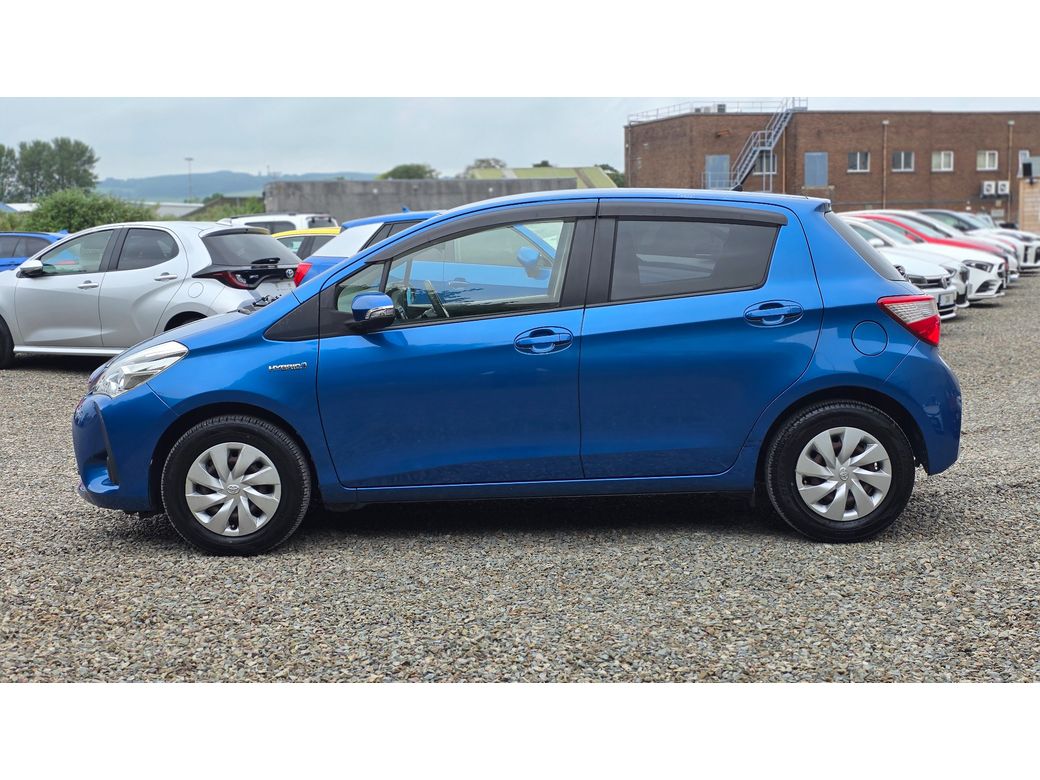2017 Toyota Vitz
