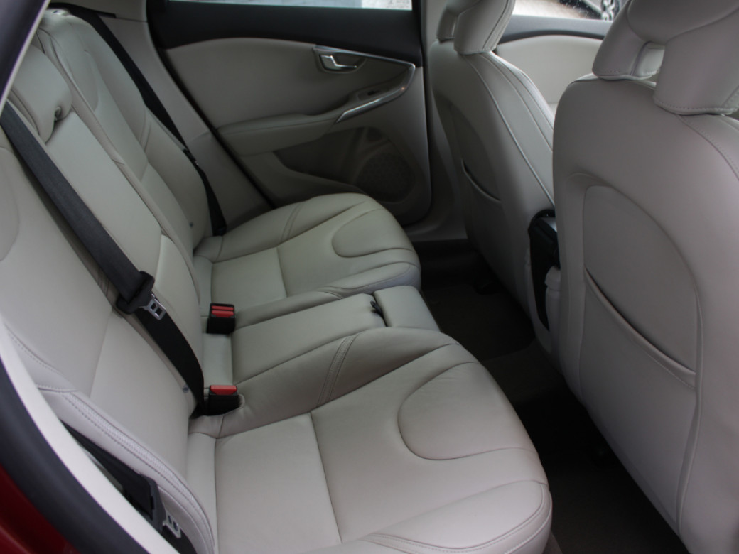 2016 Volvo V40 Cross Country