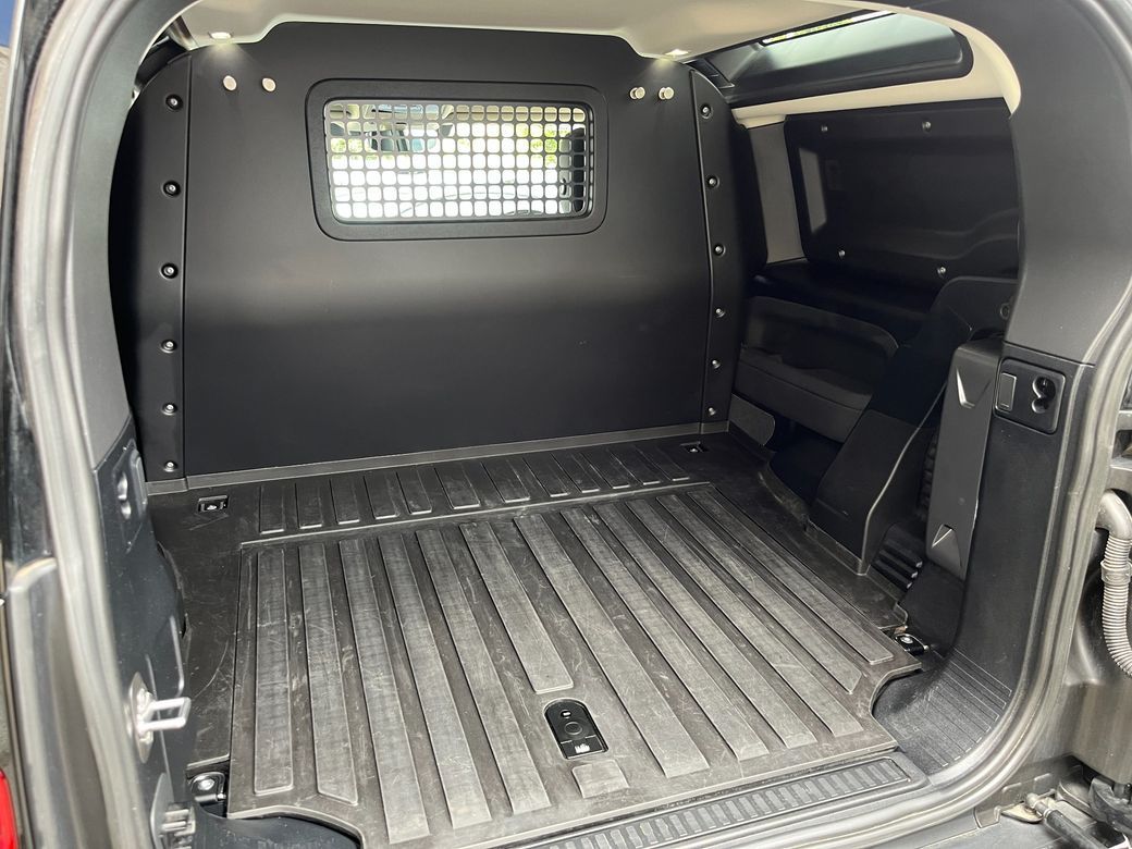 2023 Land Rover Defender