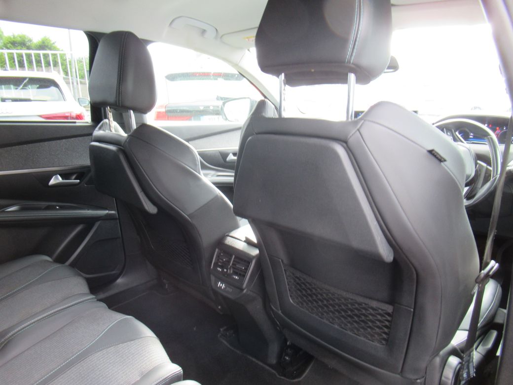 2022 Peugeot 5008