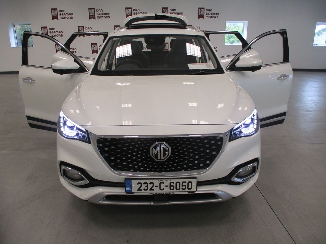 2023 MG HS