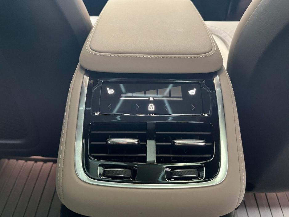 2025 Volvo XC90