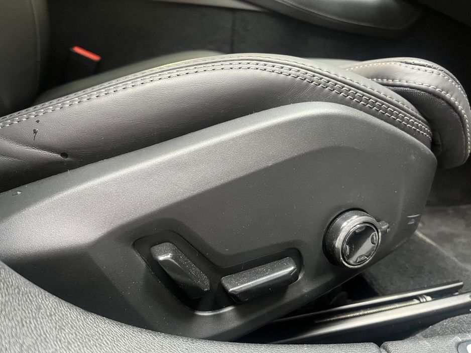 2025 Volvo V60