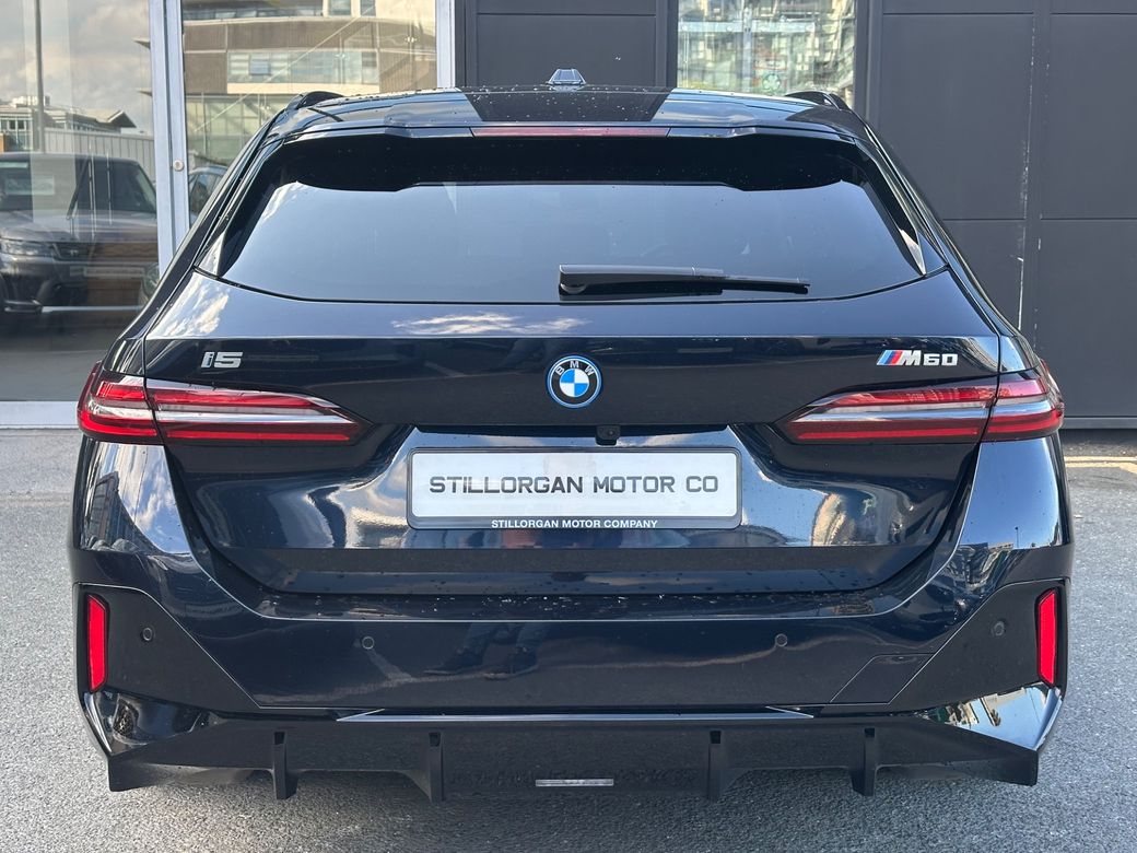 2025 BMW i5