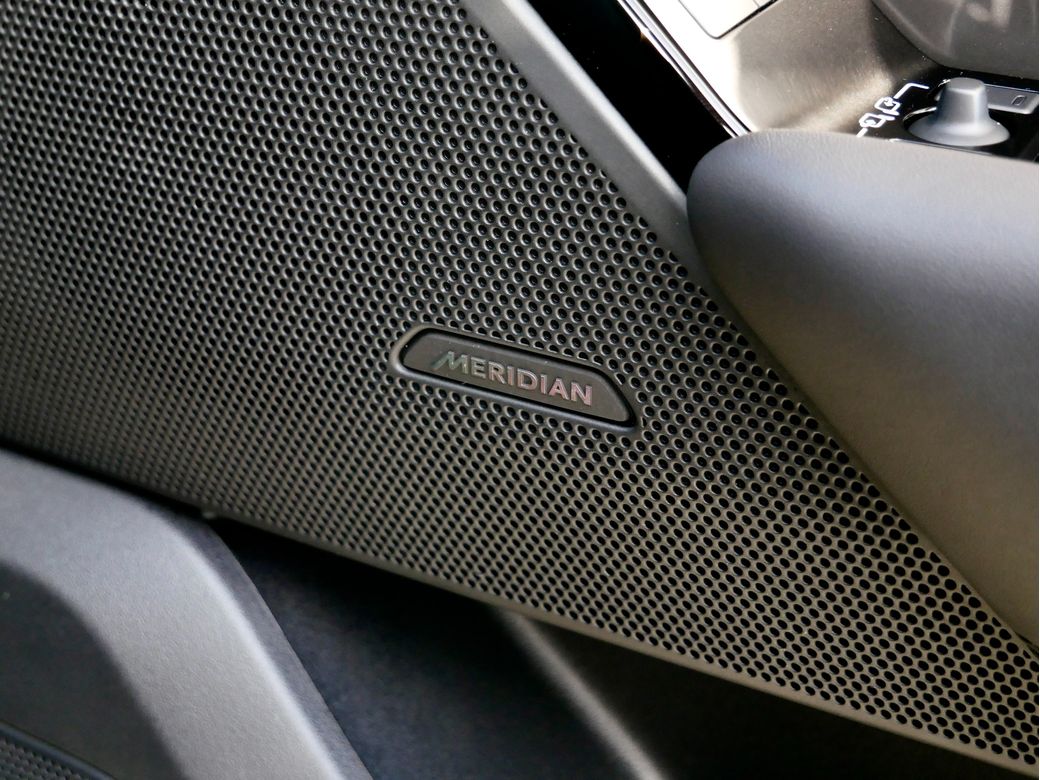 2025 Land Rover Range Rover Velar