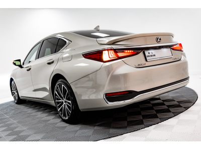 2023 Lexus ES 300h