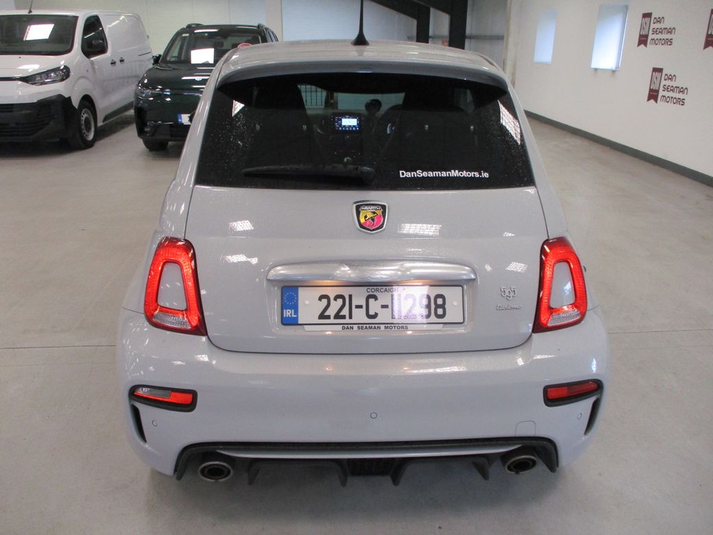2022 Abarth 595