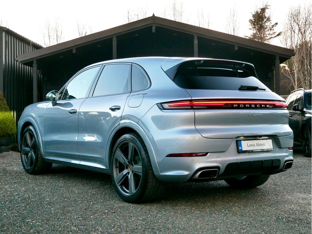 2024 Porsche Cayenne