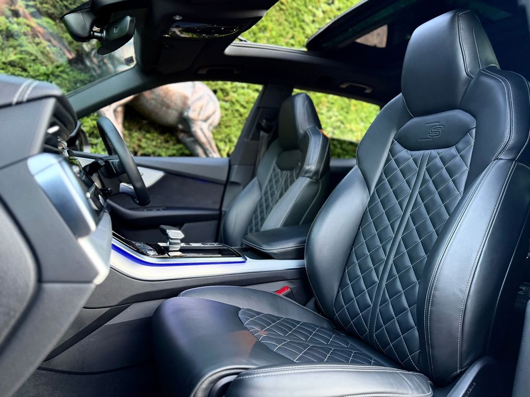 2023 Audi Q8