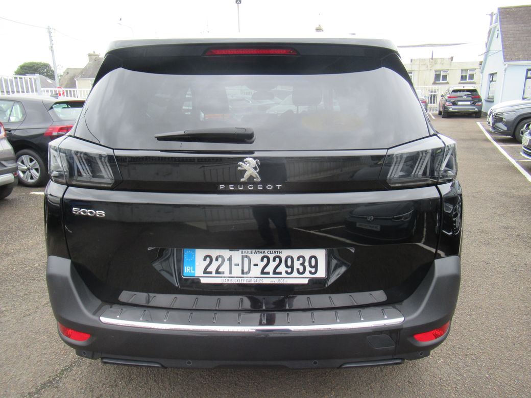 2022 Peugeot 5008
