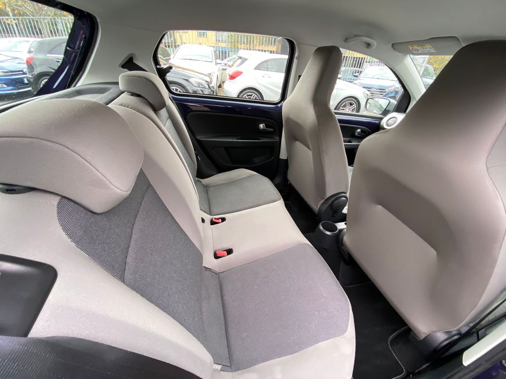 2016 Volkswagen up!