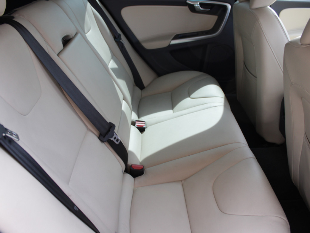 2018 Volvo V60