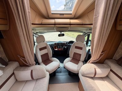 2012 SWIFT  KON TIKI 669 TAG AXEL R.H.D MANUAL C1 REQUIRED 