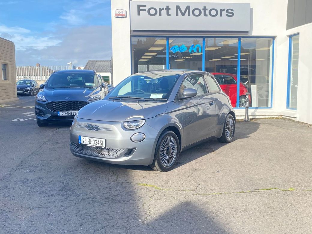 2025 Fiat 500e
