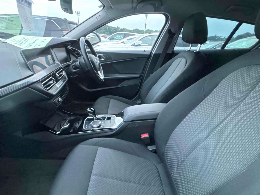 2021 BMW 118