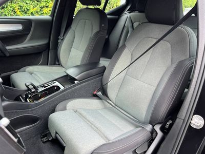 2023 Volvo XC40