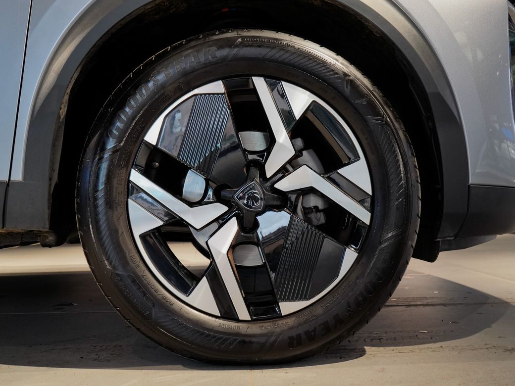 2025 Peugeot 2008