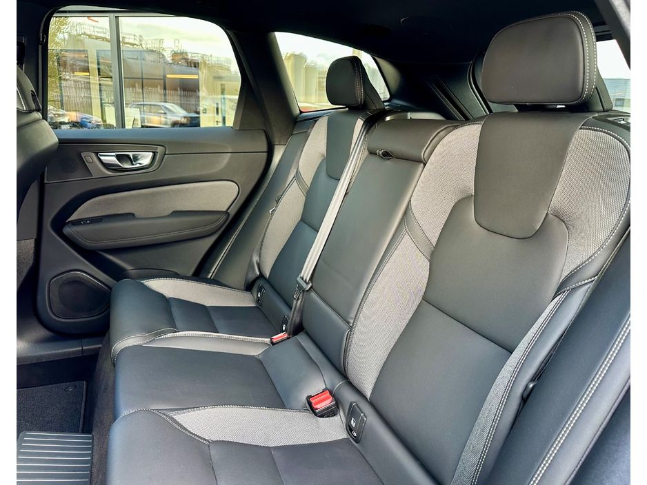 2025 Volvo XC60