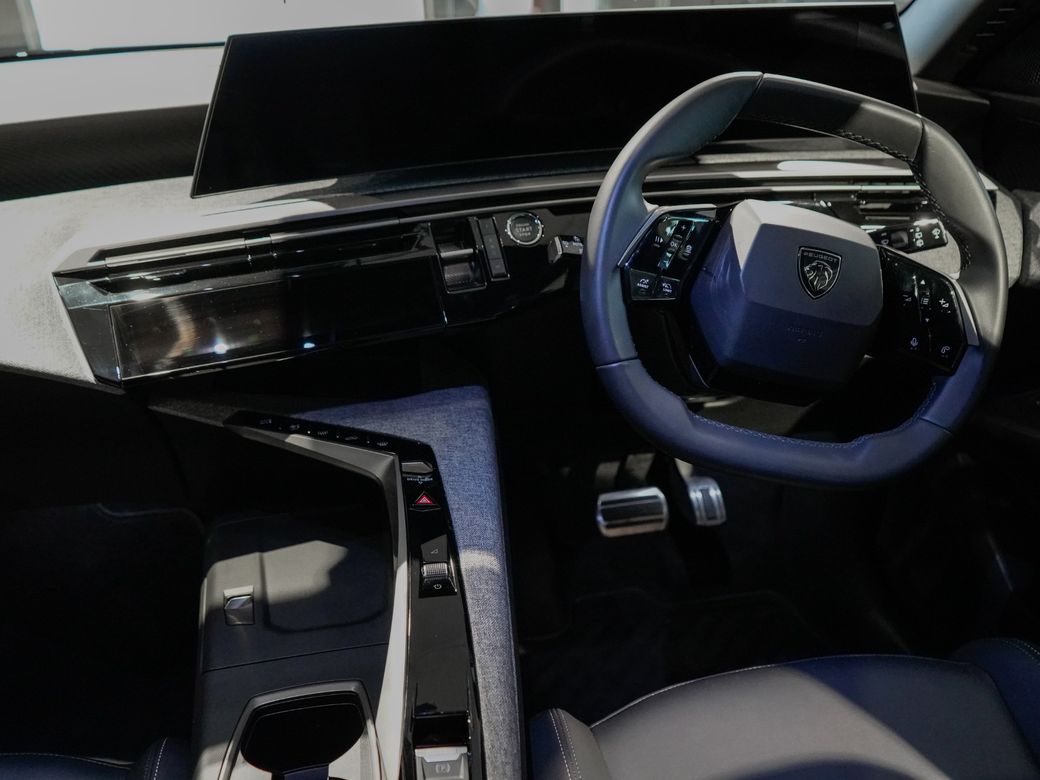 2025 Peugeot 5008