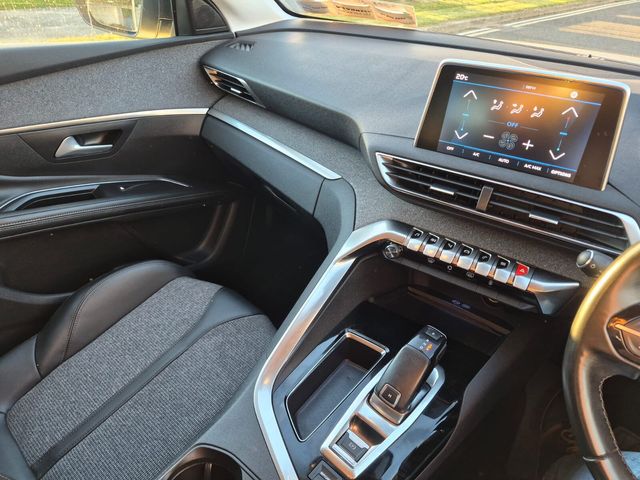 2020 Peugeot 5008