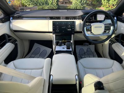 2025 Land Rover Range Rover