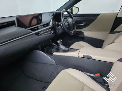 2021 Lexus ES 300h