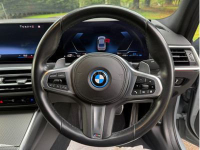 2023 BMW 330