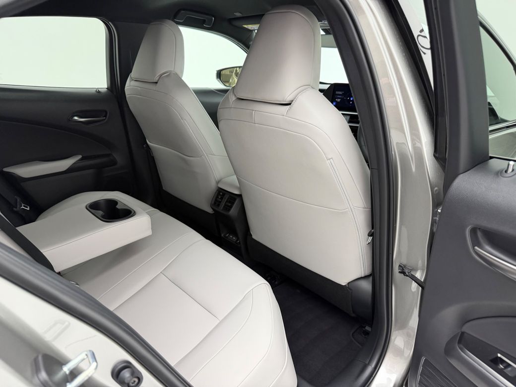 2026 Lexus UX 300e