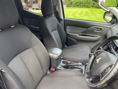 2016 Mitsubishi L200
