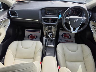 2019 Volvo V40