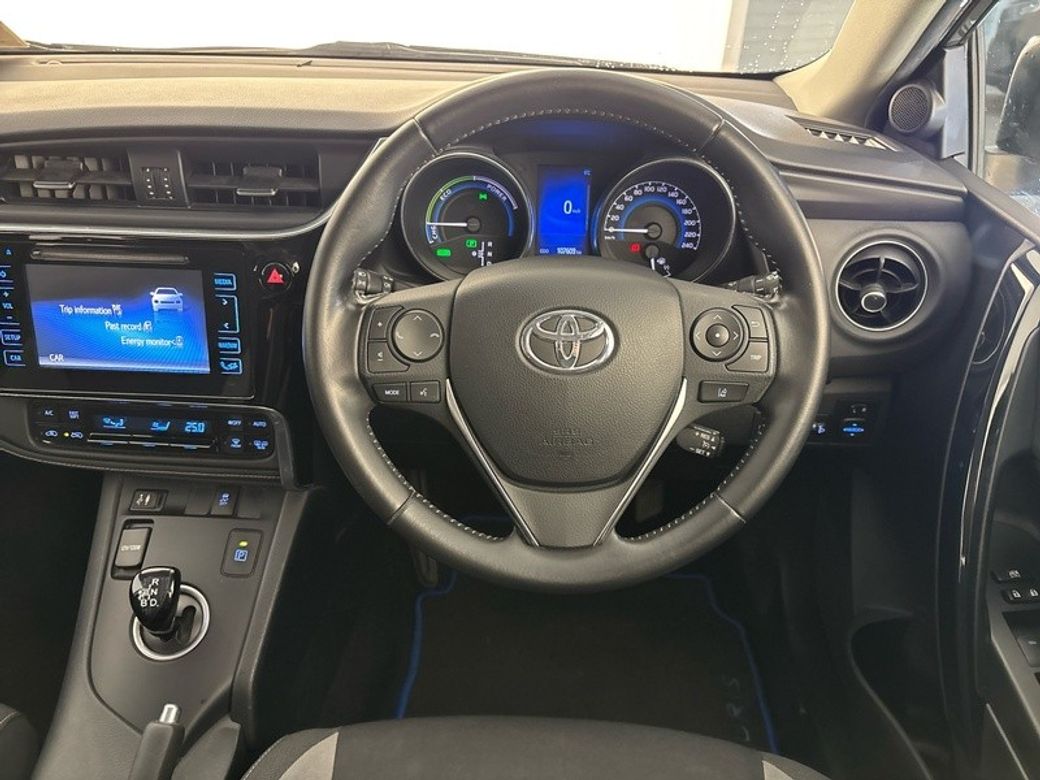 2017 Toyota Auris