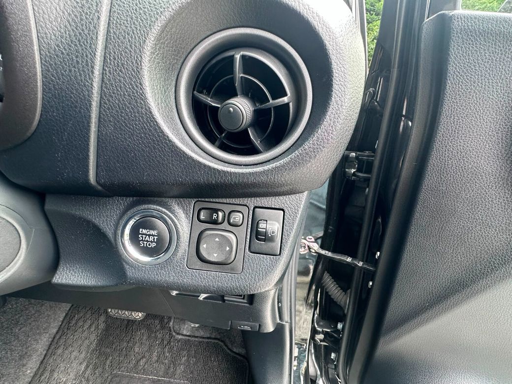 2018 Toyota Vitz